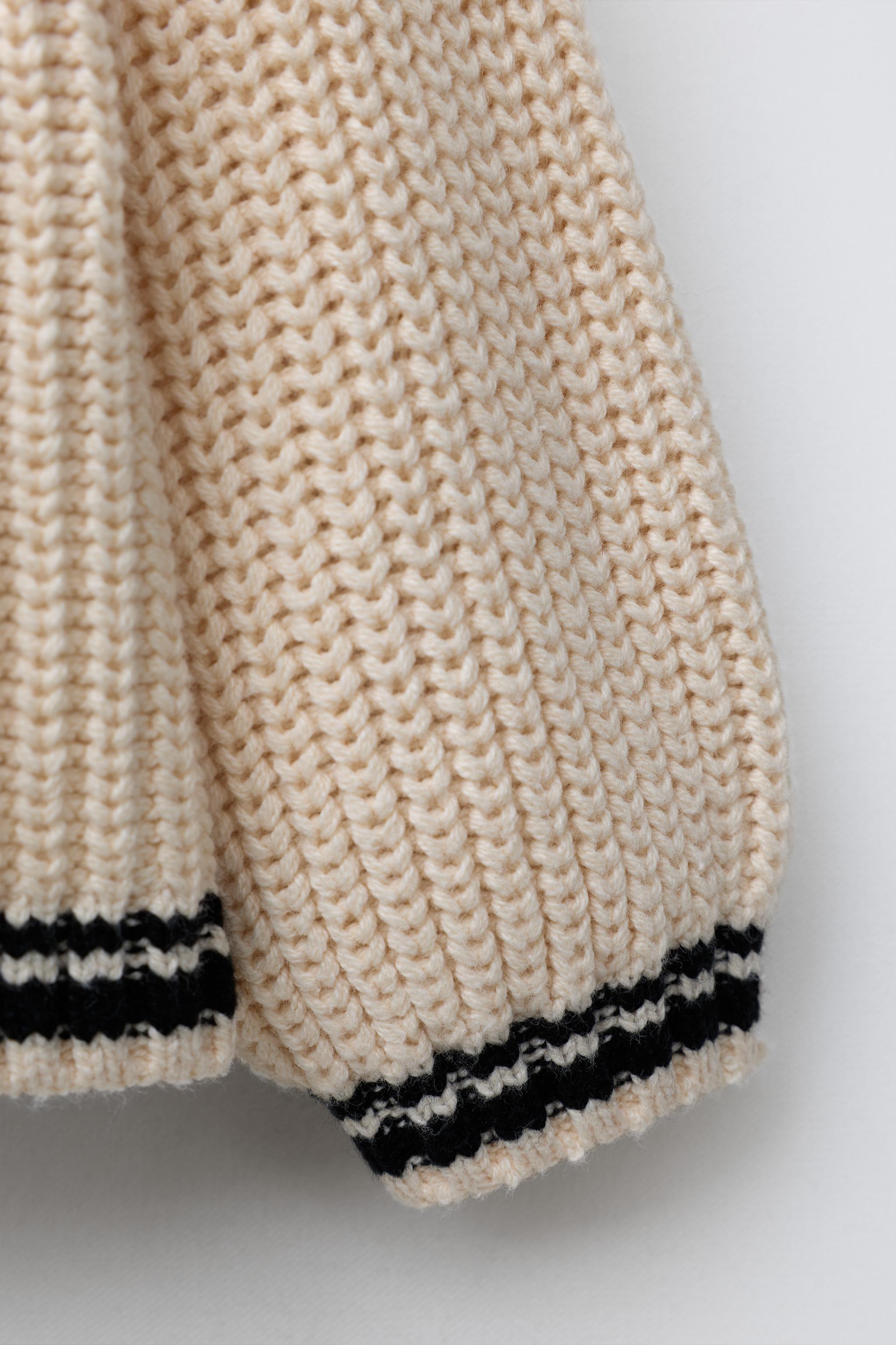 MINNIE MOUSE © DISNEY EMBROIDERED CARDIGAN